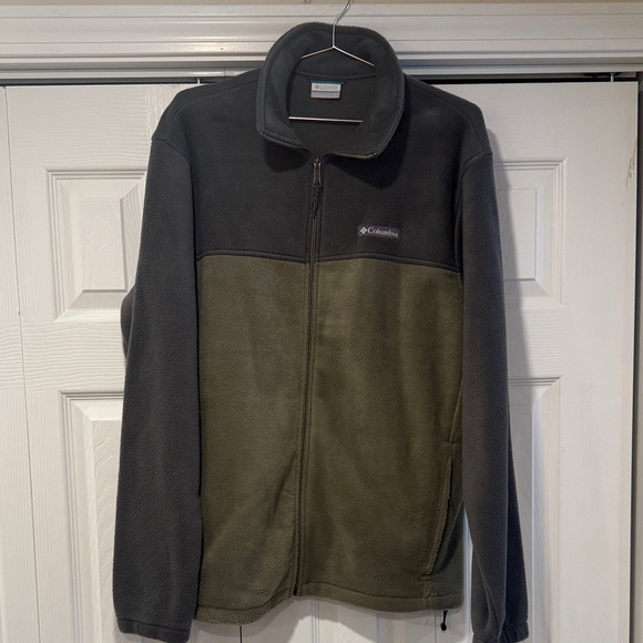 Columbia Other - Columbia Charcoal and Olive Full-Zip Fleece